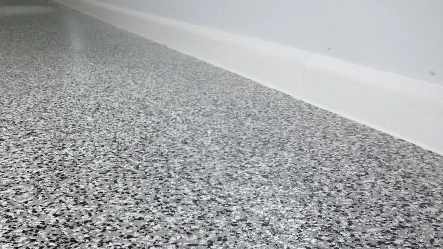 An example of Full Broadcast floors